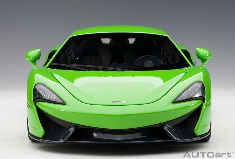 AUTOART MCLAREN 570S 1:18  (76042)