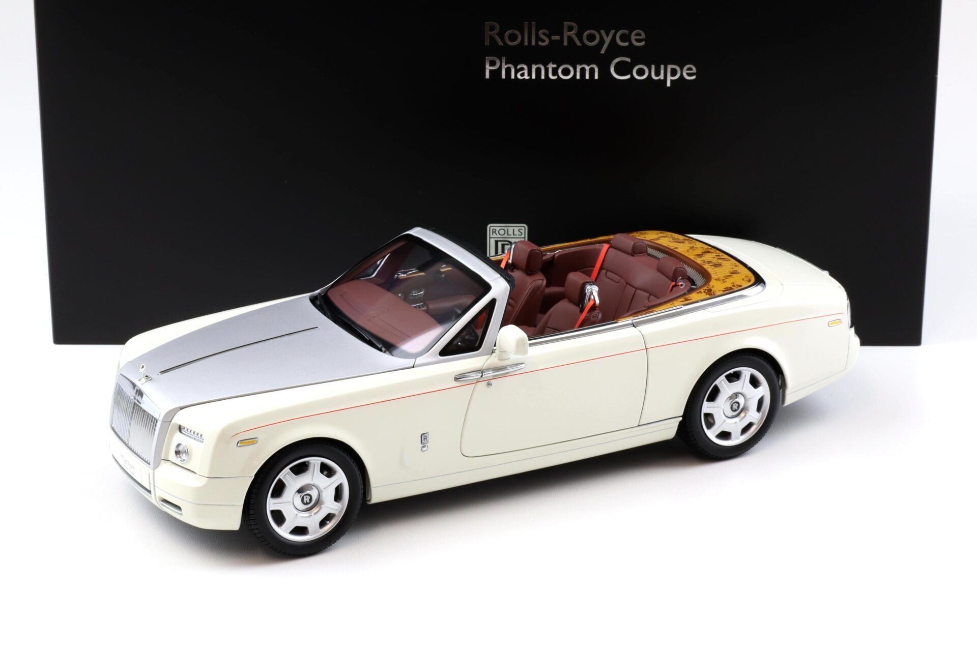 KYOSHO ROLLS ROYCE PHONTOM FROPHEAD COUPE ENGLISH WHITE 1:18