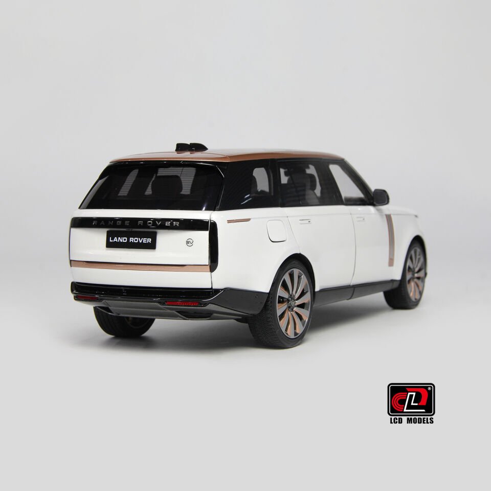 LCD MODELS LAND ROVER RANGE ROVER 2022 1:18