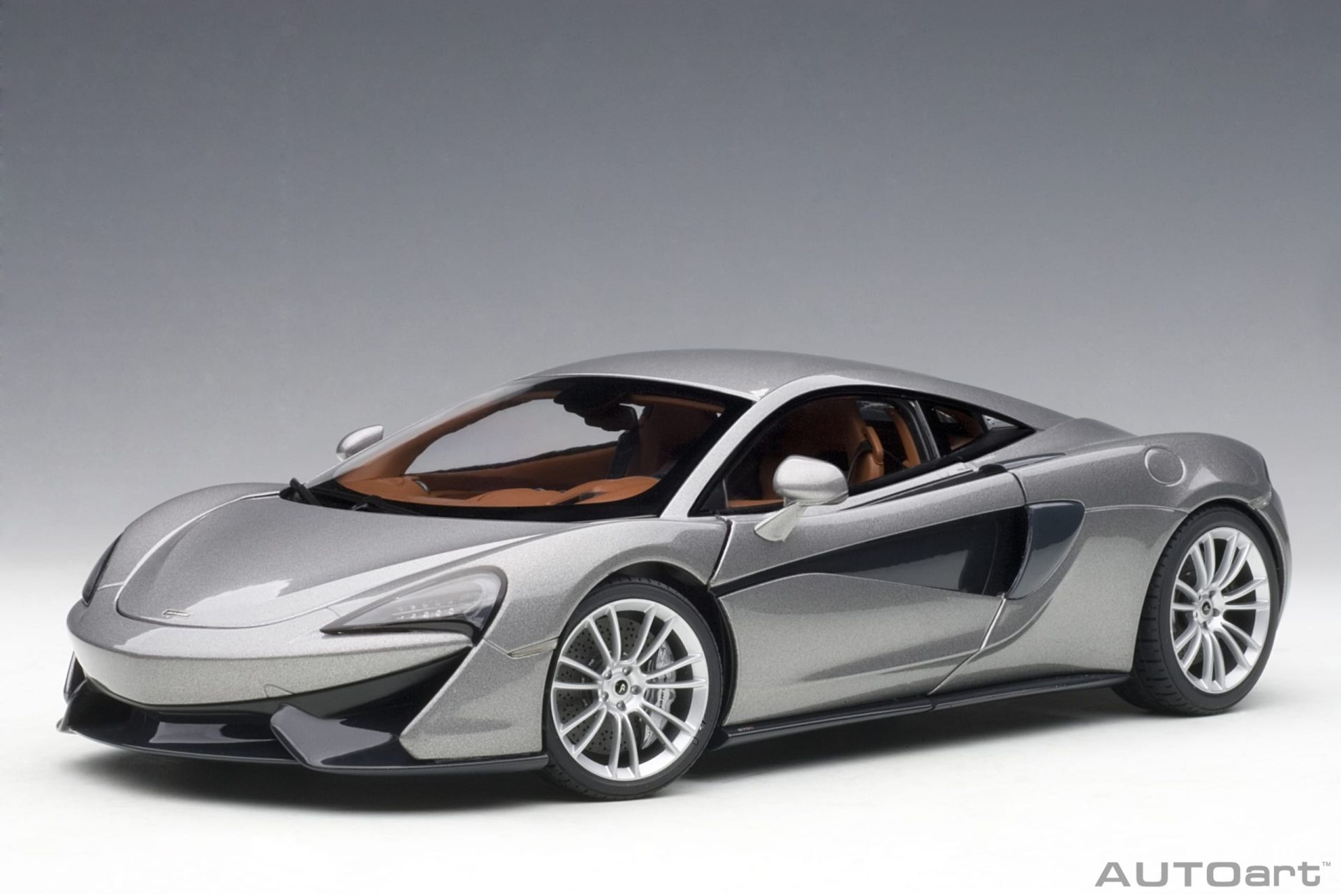 AUTOART MCLAREN 570S 1:18 (76043)