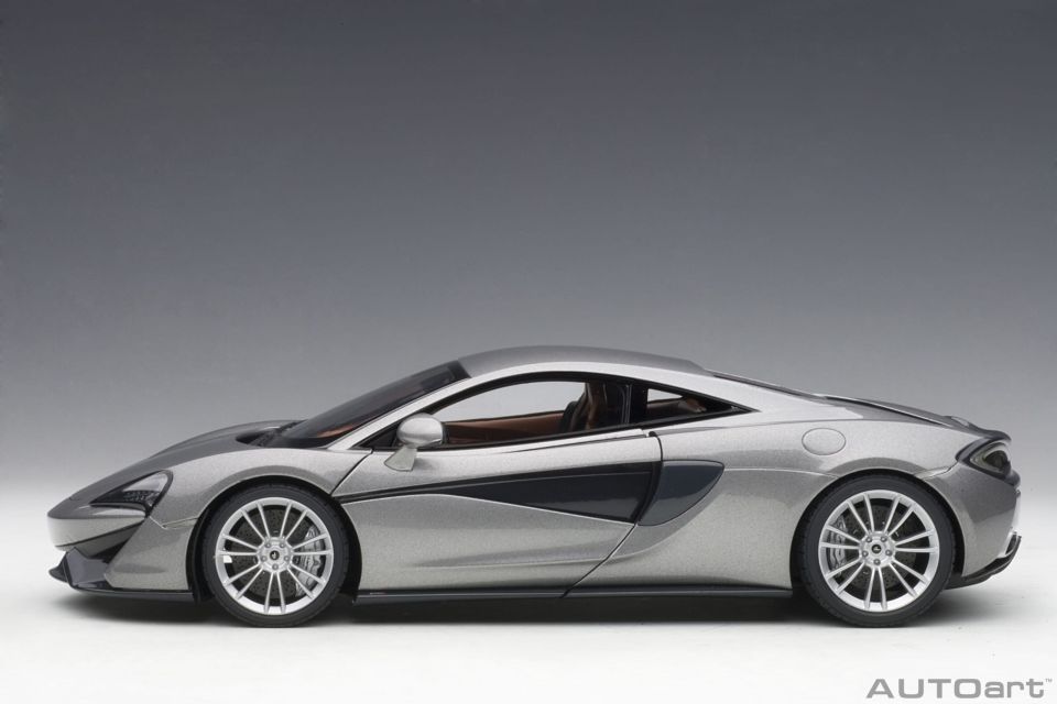 AUTOART MCLAREN 570S 1:18 (76043)