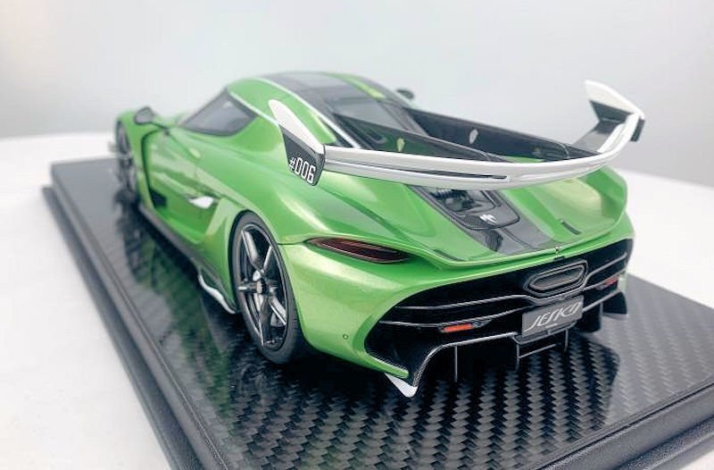GT SPIRIT KOENIGSEGG JESKO ATTACK PLUS GREEN 2024 1:18 (GT927)