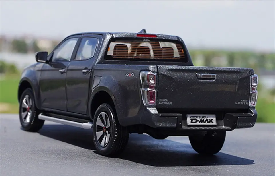 PAUDI ISUZU D-MAX 2021 1:18
