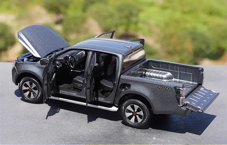 PAUDI ISUZU D-MAX 2021 1:18