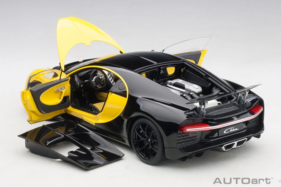 1:18 Autoart 2017 Bugatti Chiron (Jaune MolsheimNocturne Black)