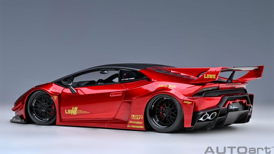 AUTOART LAMBORGHINI LIBERTY WALK HURACAN GT 1:18 (79126)