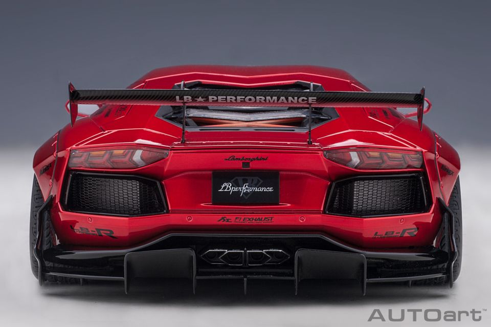 AUTOART LIBERTY WALK LAMBORGHINI AVENTADOR LMTD 1:18 (79182)
