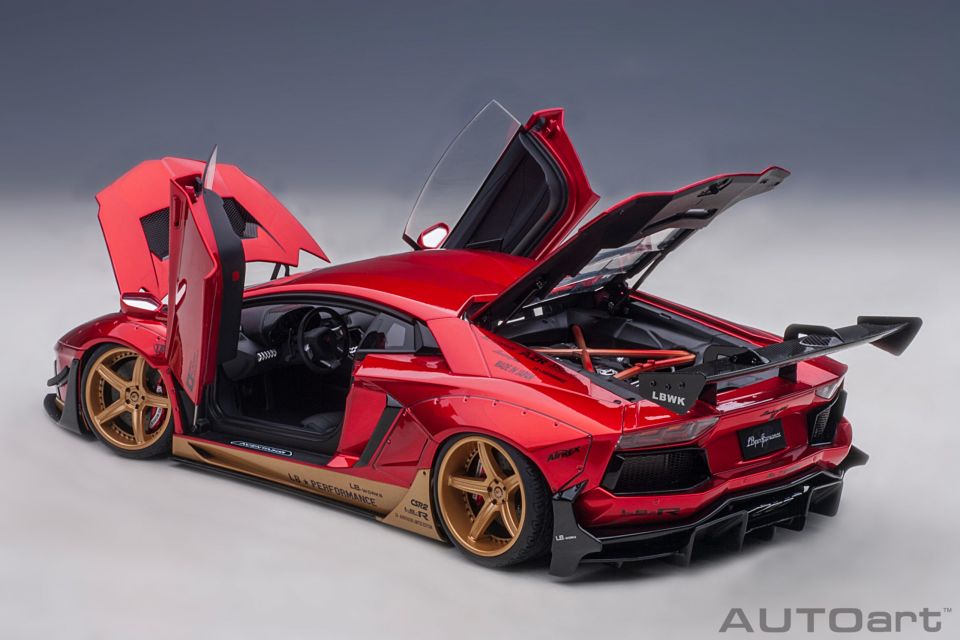 AUTOART LIBERTY WALK LAMBORGHINI AVENTADOR LMTD 1:18 (79182)