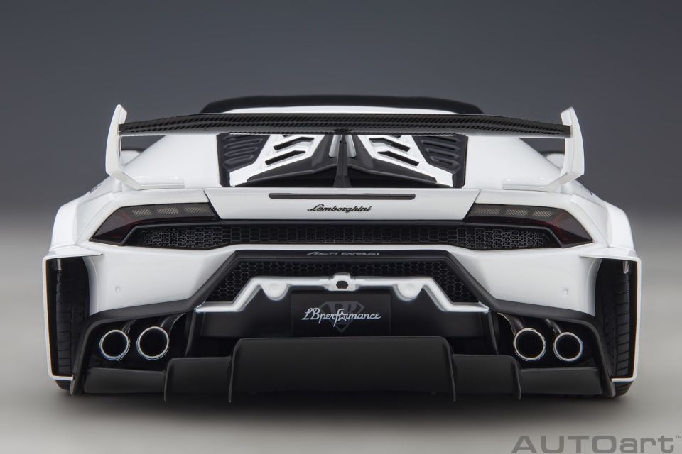 AUTOART  LAMBORGHINI LIBERTY WALK HURACAN GT 1:18 (79125)