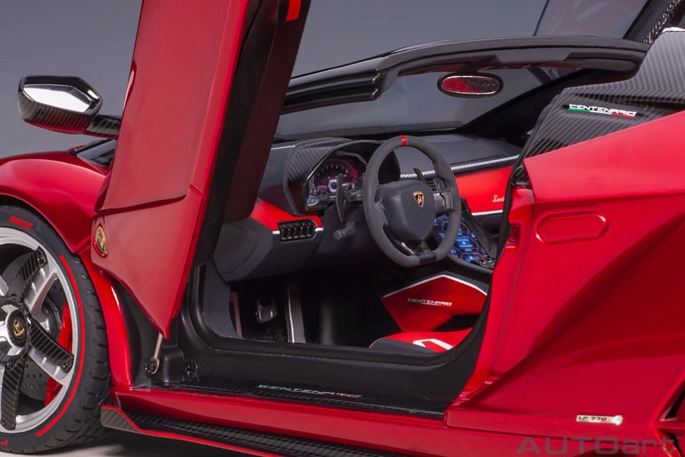 AUTOART LAMBORGHINI CENTENARIO ROADSTER 1:18 (79207)