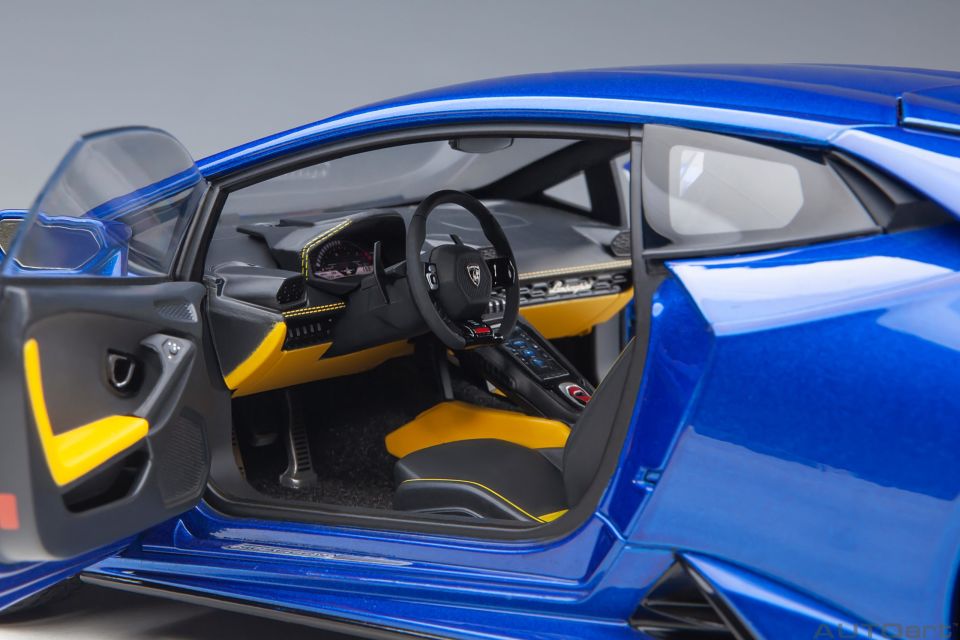 AUTOART LAMBORGHINI HURACAN EVO 1:18 (79212)