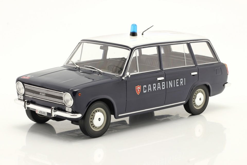 TRIPLE 9 FIAT 124 FAMİLİARE CARABİNİERİ 1972 1:18 (1800222)