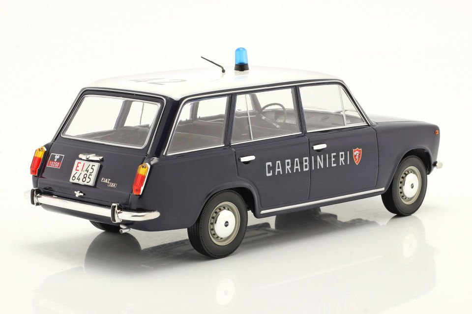 TRIPLE 9 FIAT 124 FAMİLİARE CARABİNİERİ 1972 1:18 (1800222)