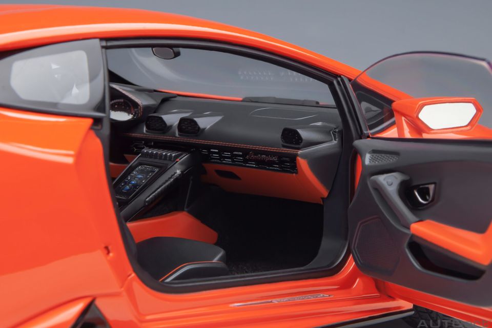 AUTOART LAMBORGHINI HURACAN EVO 1:18 (79214)