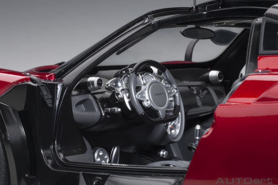AUTOART MERCEDES PAGANI HUAYRA 1:12 (12234)