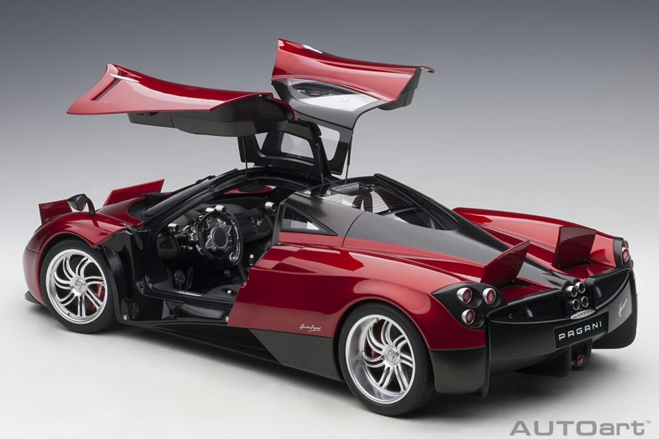AUTOART MERCEDES PAGANI HUAYRA 1:12 (12234)