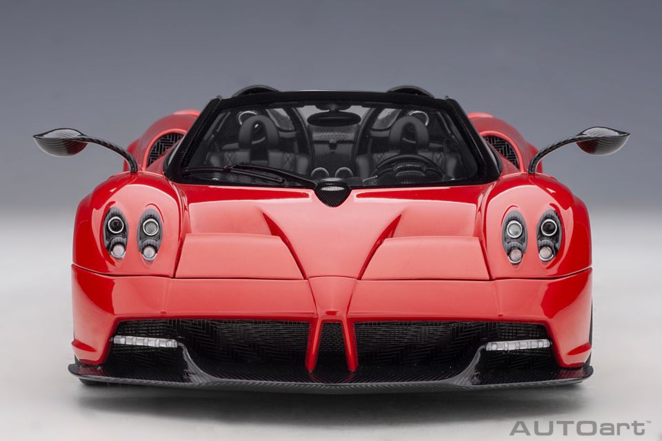 1:18  Autoart Pagani Huayra Roadster