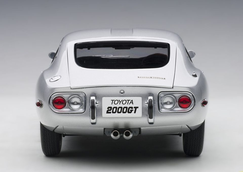 AUTOART TOYOTA 2000 GT 1:18 (78752)