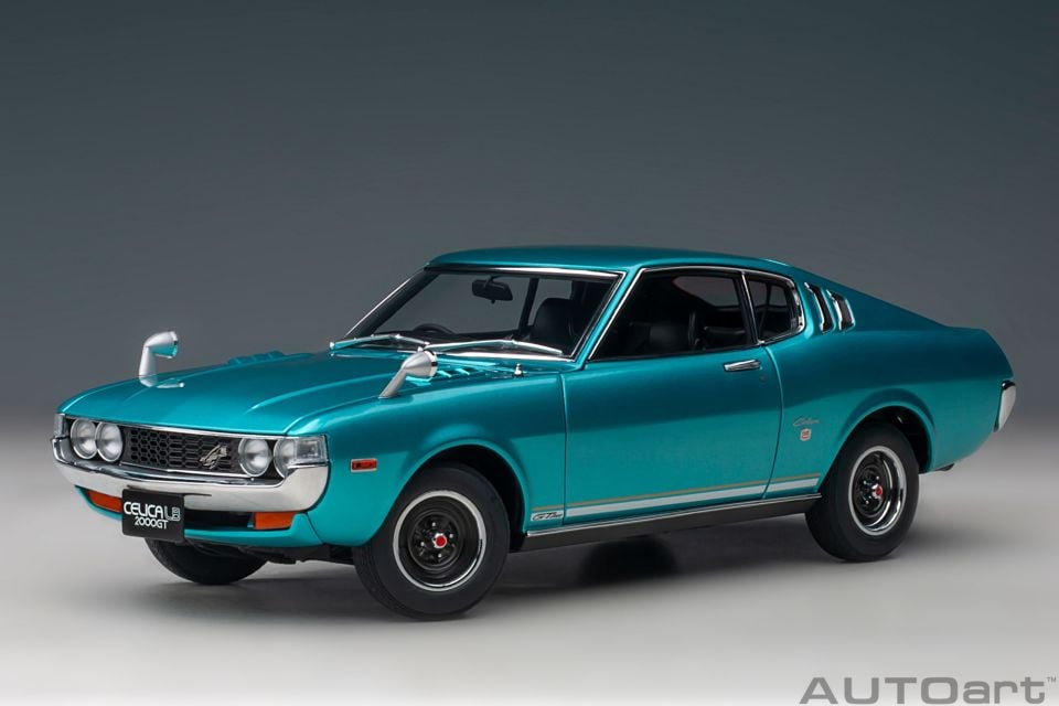 AUTOART TOYOTA CELICA LIFTBACK 2000GT 1:18 (78767)