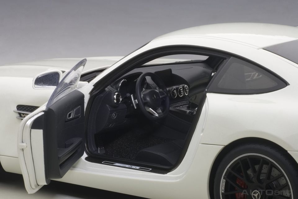 AUTOART MERCEDES AMG GT-S 1:18 (76311)