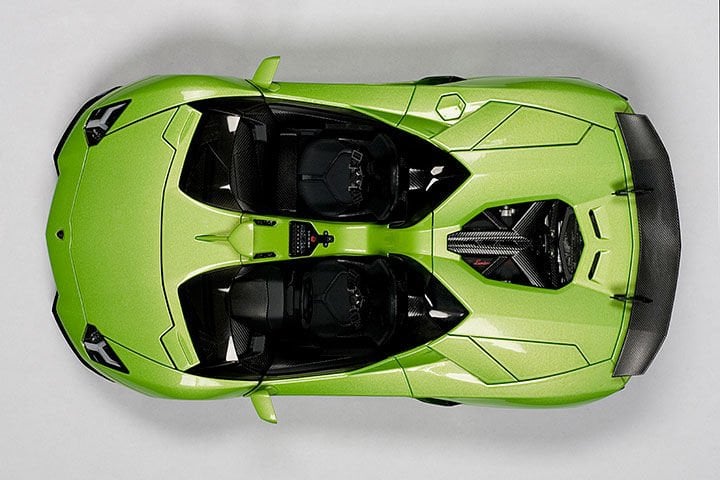 AUTOART LAMBORGHINI AVENTADOR J GREEN 1:18 (74677)