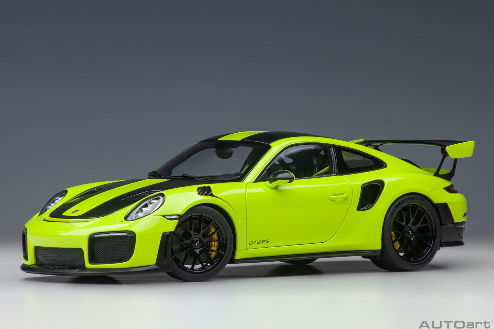 AUTOART PORSCHE 911 GT2 RS 1:18
