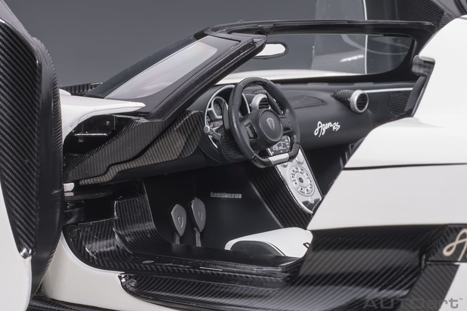 AUTOART KOENIGSEGG AGERA RS 1:18 (79021)
