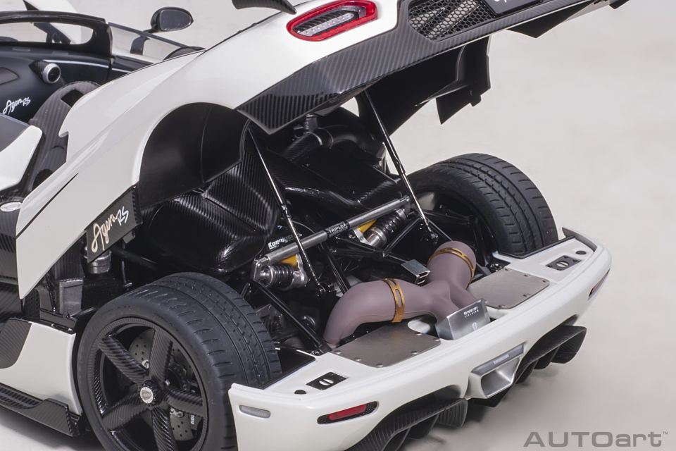 AUTOART KOENIGSEGG AGERA RS 1:18 (79021)