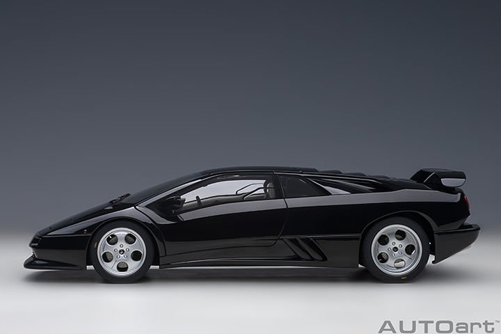 AUTOART LAMBORGHINI DIABLO SE30 DEEP BLACK METALLIC 1:18 (79159)