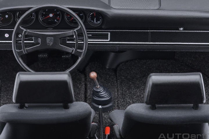 AUTOART PORSCHE 911 CARRERA 2.7 RS 1:18 (78026)