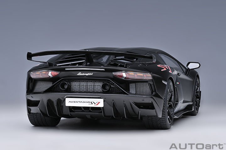 AUTOART LAMBORGHINI AVENRADOR SJV NERO NEMESIS MATT BLACK 1:18 (79219)