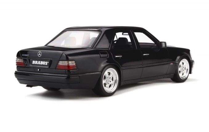 OTTO Brabus E500 6.5 Saphire Black 1994 1:18 (OT652)