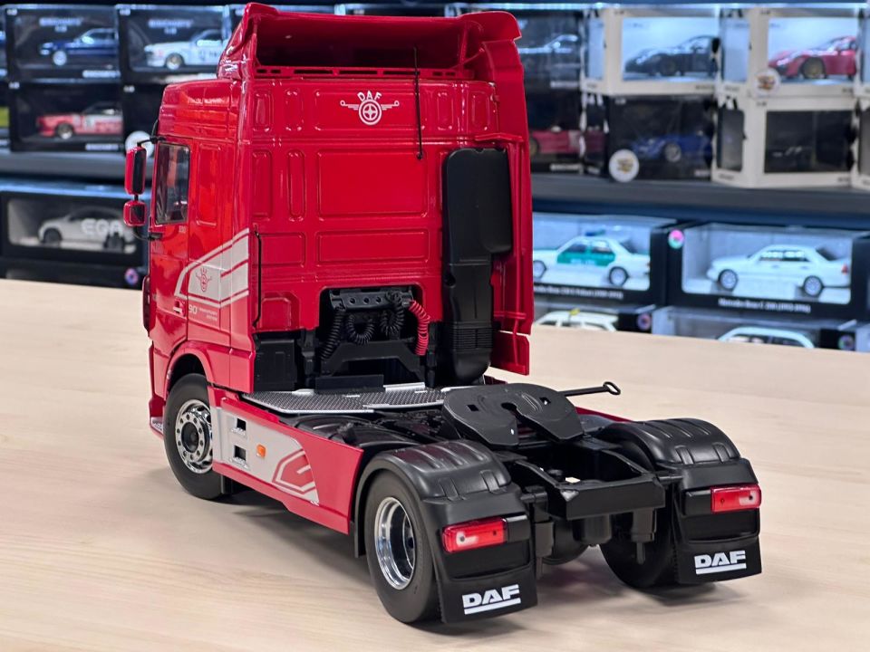 PREMIUM CLASSIXXS DAF XF SPACE 1:18