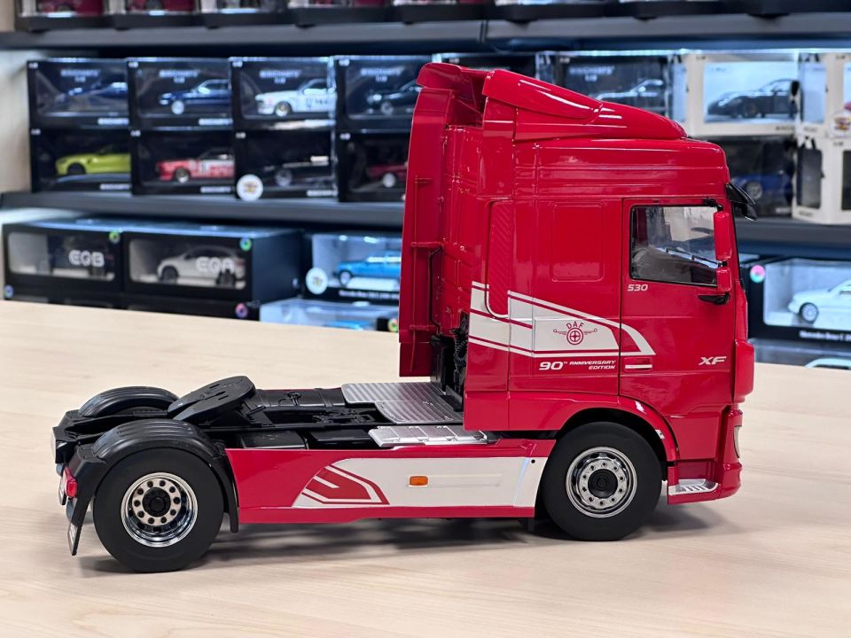 PREMIUM CLASSIXXS DAF XF SPACE 1:18