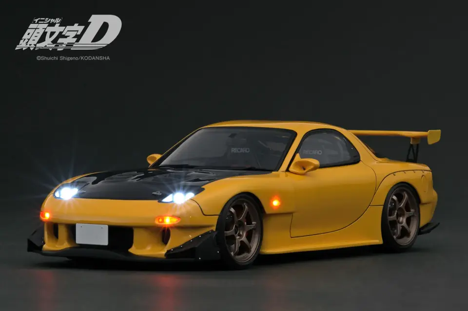 IGNITION MODEL INITIAL D MAZDA RX-7 (FD3S) YELLOW LED VER. 1:18 (IG3801)