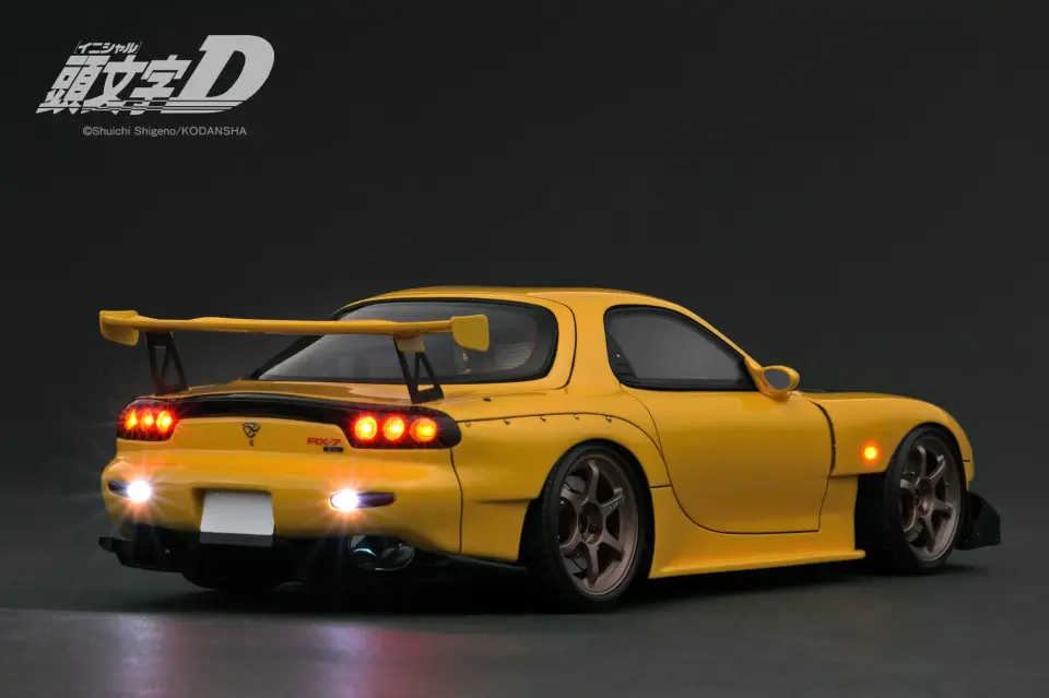 IGNITION MODEL INITIAL D MAZDA RX-7 (FD3S) YELLOW LED VER. 1:18 (IG3801)