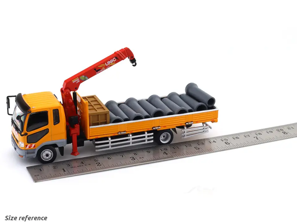 G.C.D. MITSUBISHI FUSO FIGHTER (1024) BOOM TRUCK 1:64