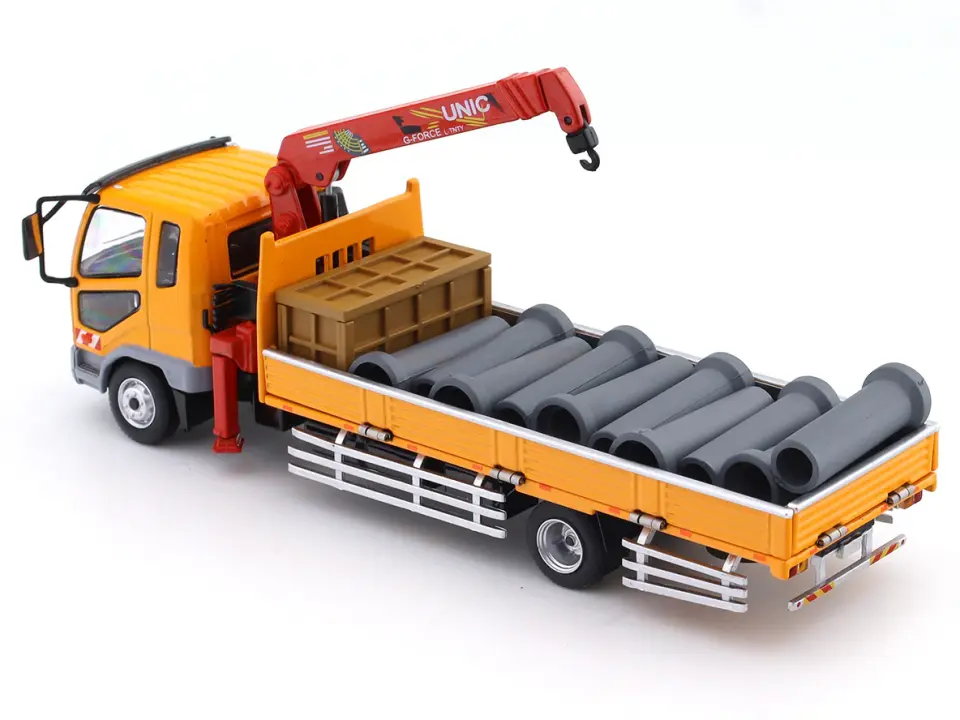G.C.D. MITSUBISHI FUSO FIGHTER (1024) BOOM TRUCK 1:64