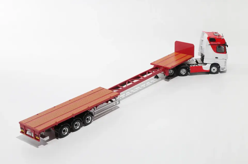 G.C.D. MERCEDES ACTROS GIGASPACE RED 1:64