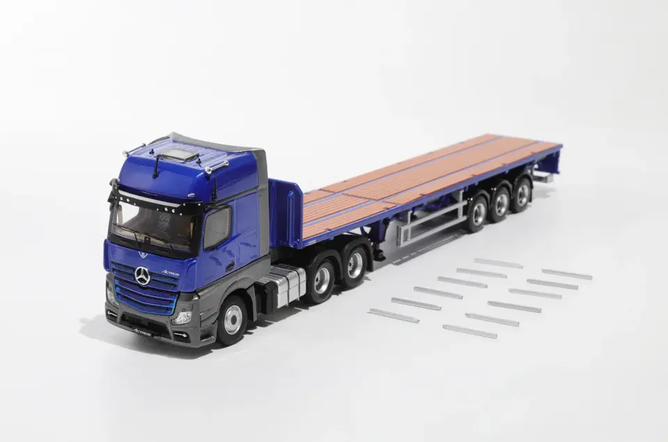 G.C.D. MERCEDES ACTROS GIGASPACE BLUE 1:64