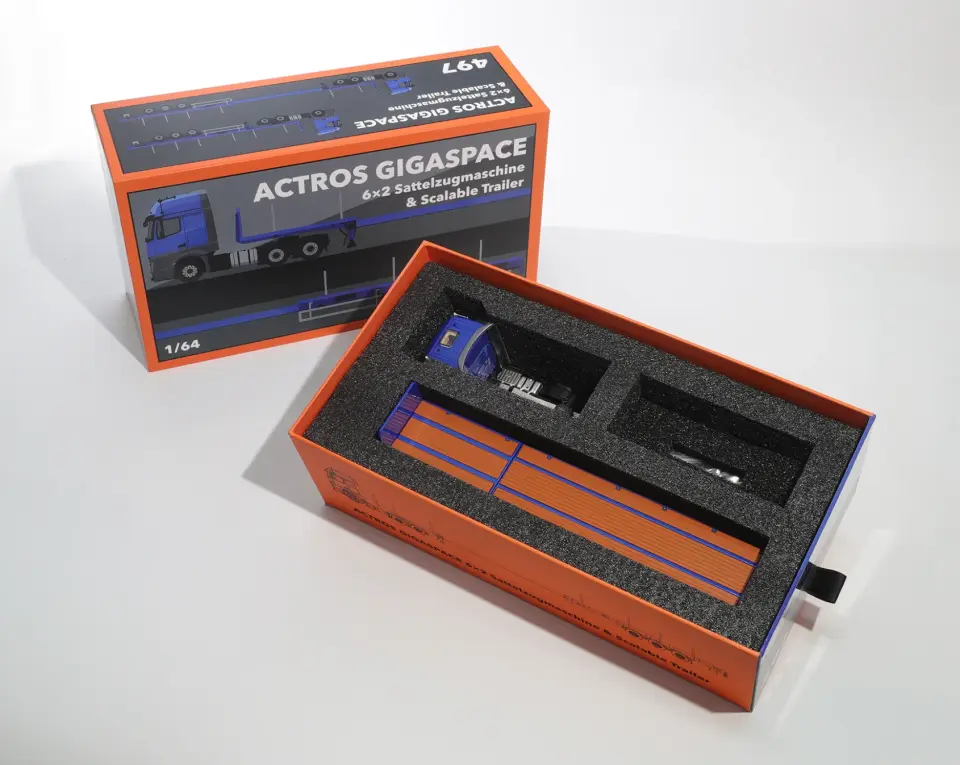 G.C.D. MERCEDES ACTROS GIGASPACE BLUE 1:64