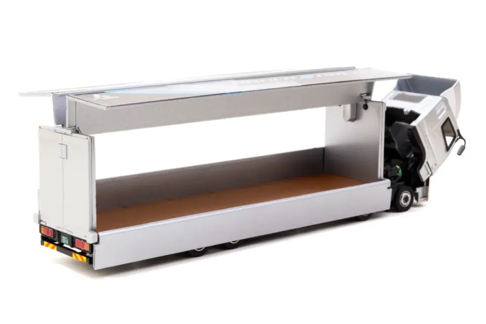 TARMAC MITSUBISHI FUSO SUPER GREAT TRUCK 1:64