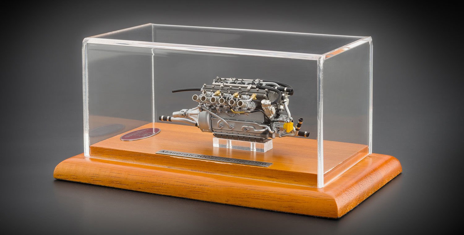 CMC Maserati 300S Vitrinli Motor