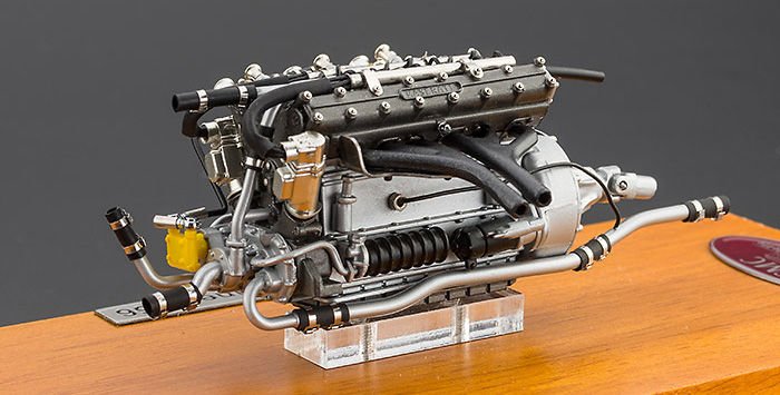 CMC Maserati 300S Vitrinli Motor