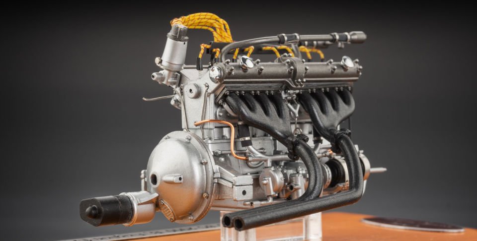 CMC Alfa Romeo 8C 2900 B 1938 Vitrinli Motor