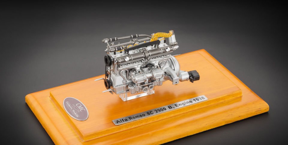 CMC Alfa Romeo 8C 2900 B 1938 Vitrinli Motor