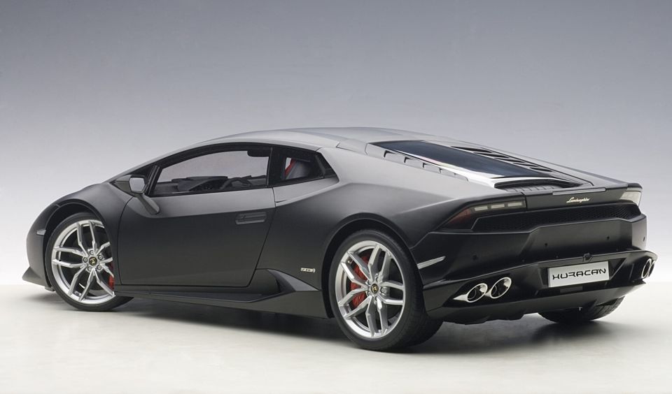 Autoart Lamborghini Huracan LP610-4 1:12 (12096)
