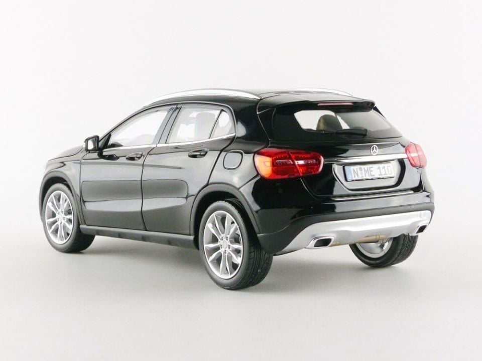 NOREV MERCEDES BENZ GLA 2014 1:18 (183450)