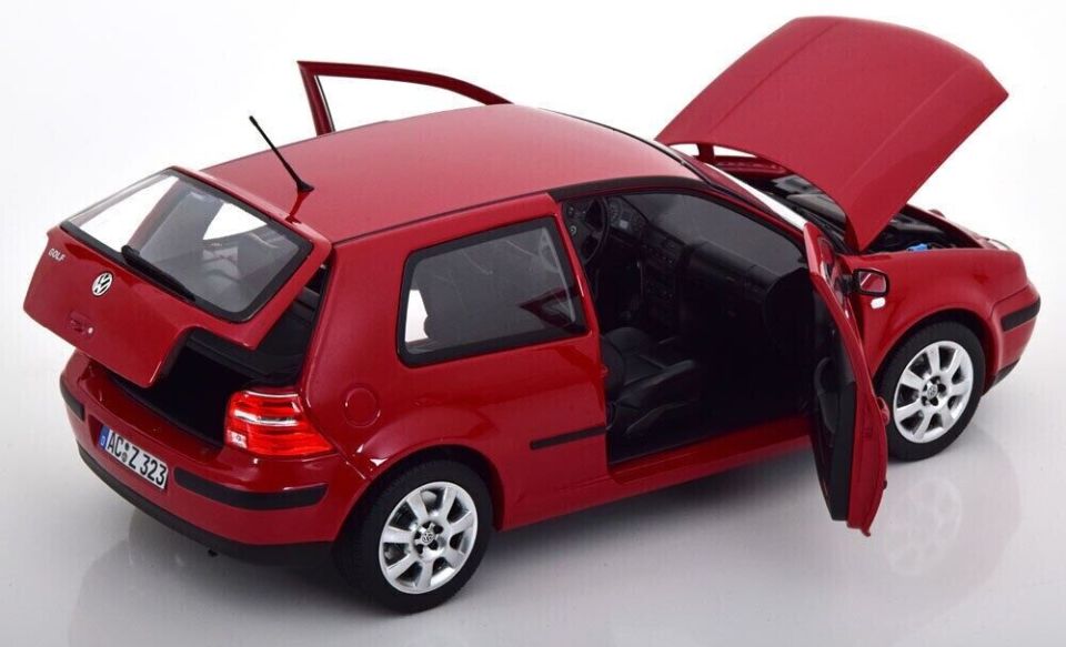 NOREV VOLKSWAGEN GOLF 4 2002 1:18 (188573)