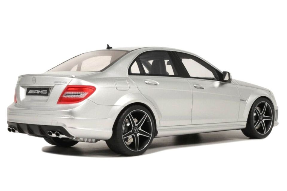 GT SPIRIT Mercedes Benz C63 AMG 2008 1:18 (GT462)